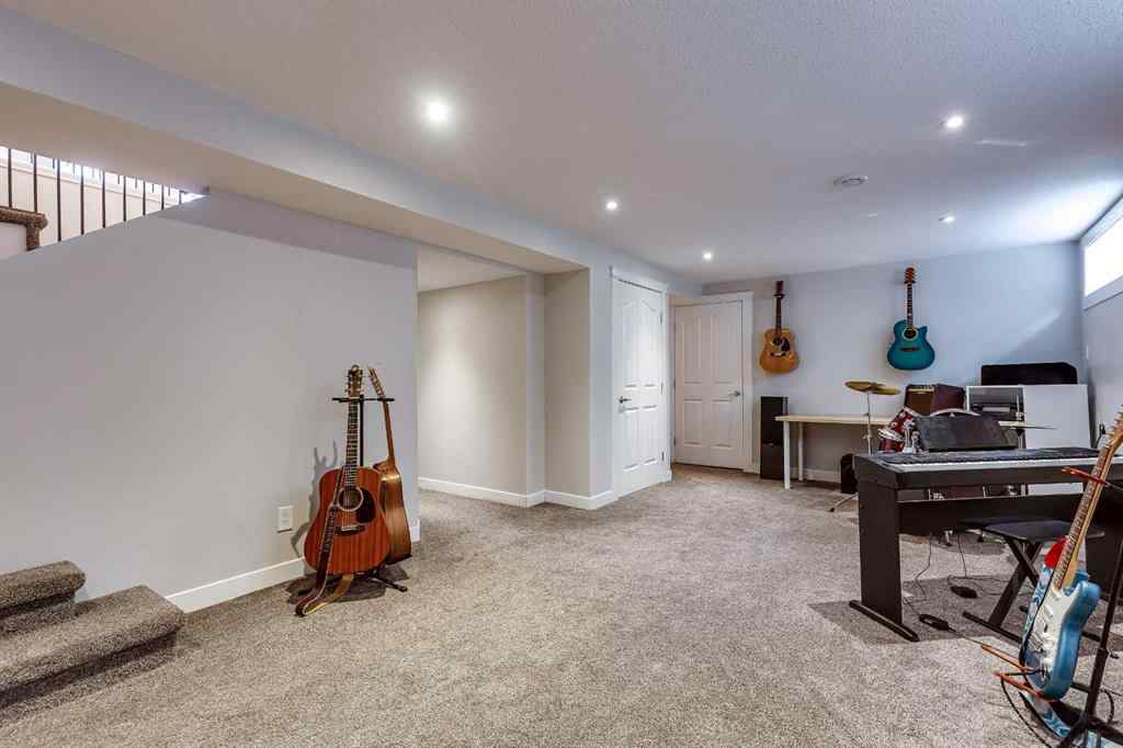 MLS® A2255872 - 48 Alton Close  in Anders South Red Deer, Residential