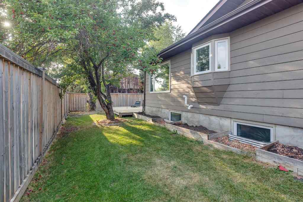 MLS® A2255872 - 48 Alton Close  in Anders South Red Deer, Residential