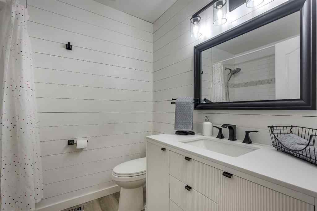 MLS® A2255872 - 48 Alton Close  in Anders South Red Deer, Residential