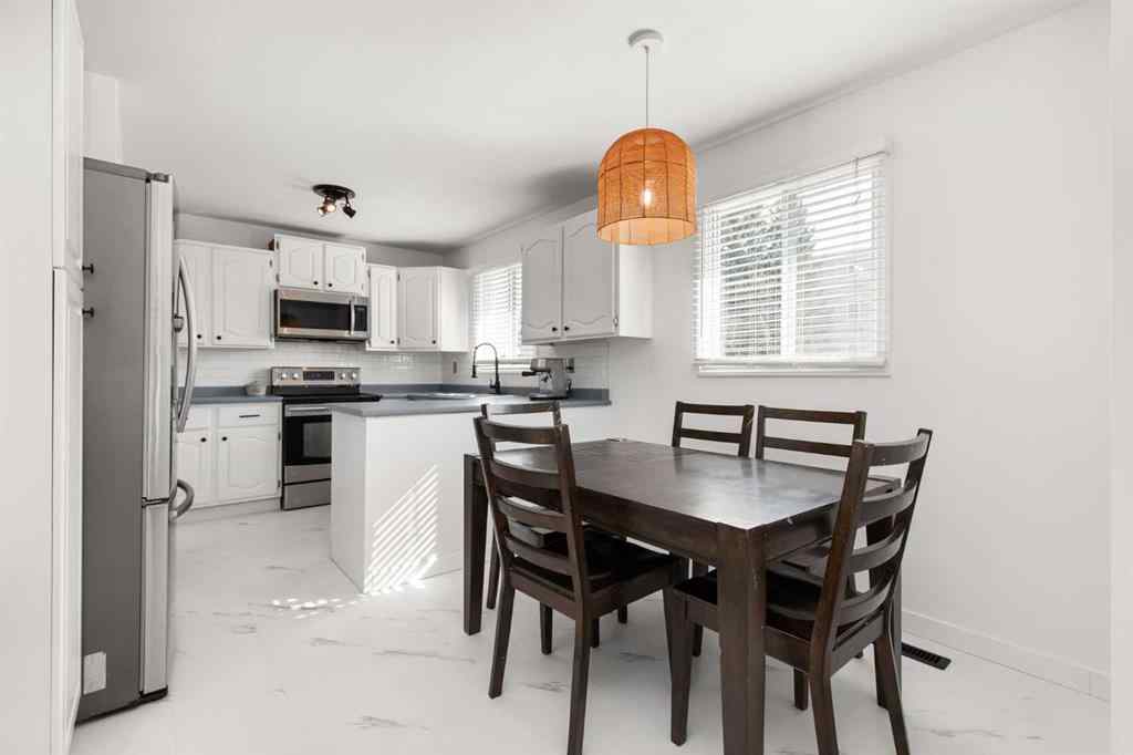 MLS® A2255874 - 49 Corbitt Way SE in Crestwood-Norwood Medicine Hat, Residential