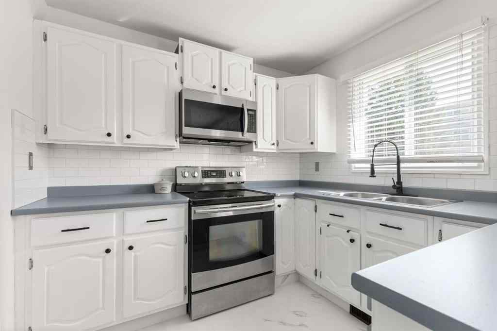 MLS® A2255874 - 49 Corbitt Way SE in Crestwood-Norwood Medicine Hat, Residential