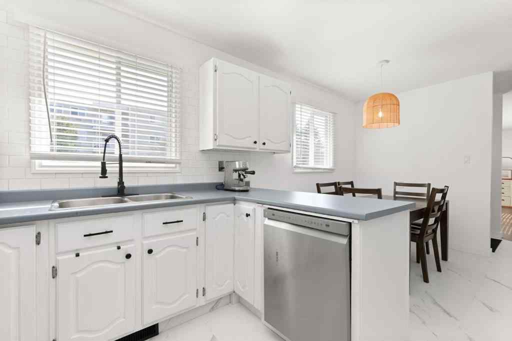 MLS® A2255874 - 49 Corbitt Way SE in Crestwood-Norwood Medicine Hat, Residential