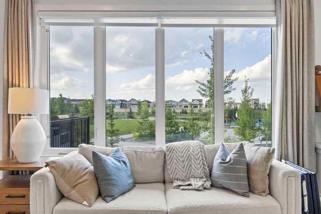 MLS® A2255875 - 656 Bayview Way SW in Bayview Airdrie, Residential