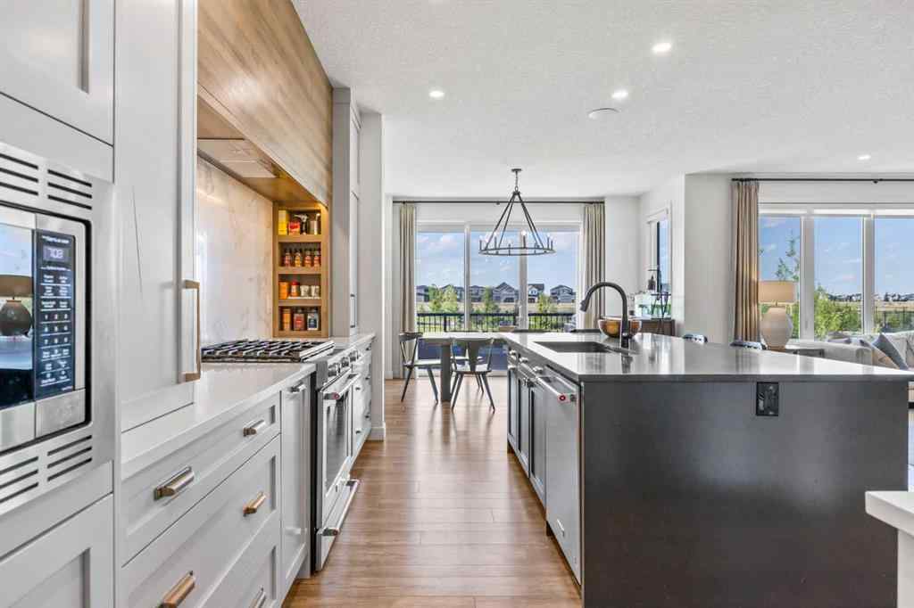MLS® A2255875 - 656 Bayview Way SW in Bayview Airdrie, Residential