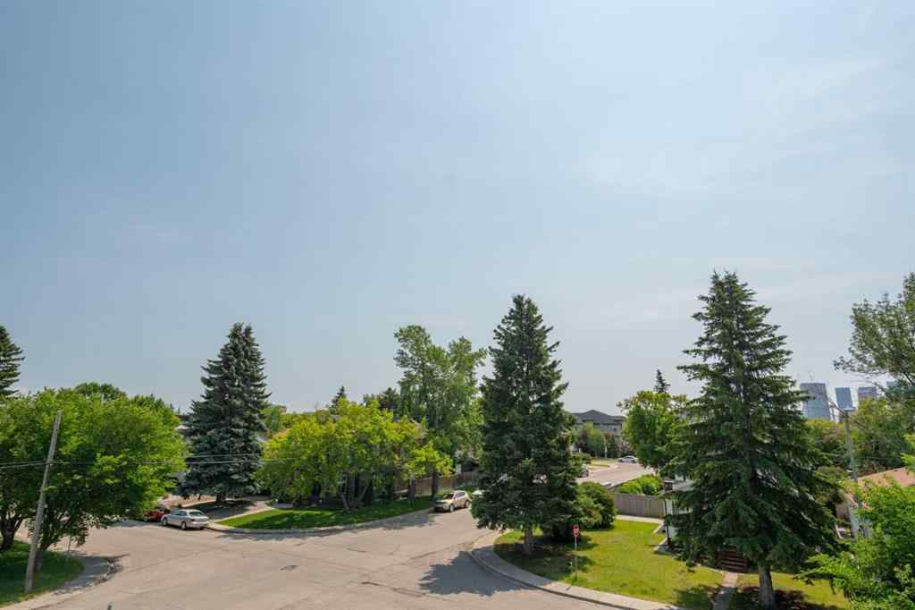 MLS® A2255878 - Unit #2 136 21 Avenue NE in Tuxedo Park Calgary, Residential