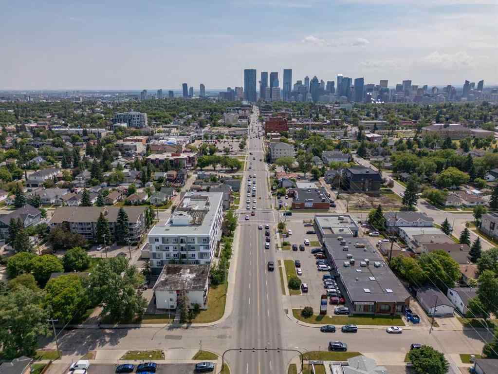 MLS® A2255878 - Unit #2 136 21 Avenue NE in Tuxedo Park Calgary, Residential