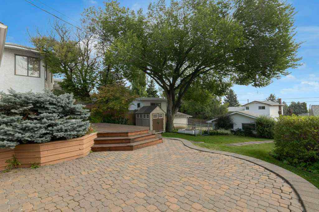 MLS® A2255879 - 4808 Nordegg Crescent NW in North Haven Calgary, Residential