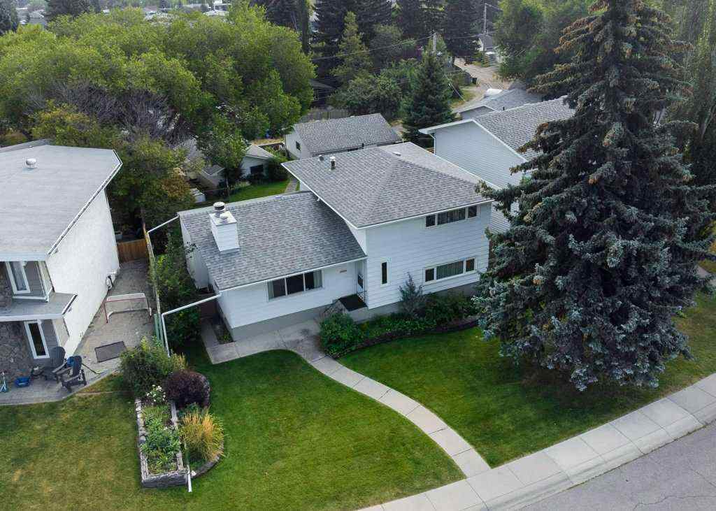 MLS® A2255879 - 4808 Nordegg Crescent NW in North Haven Calgary, Residential