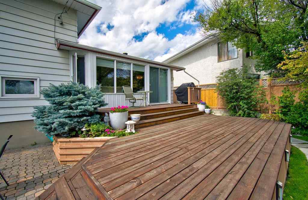 MLS® A2255879 - 4808 Nordegg Crescent NW in North Haven Calgary, Residential