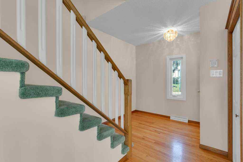 MLS® A2255879 - 4808 Nordegg Crescent NW in North Haven Calgary, Residential