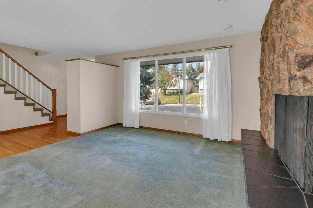 MLS® A2255879 - 4808 Nordegg Crescent NW in North Haven Calgary, Residential