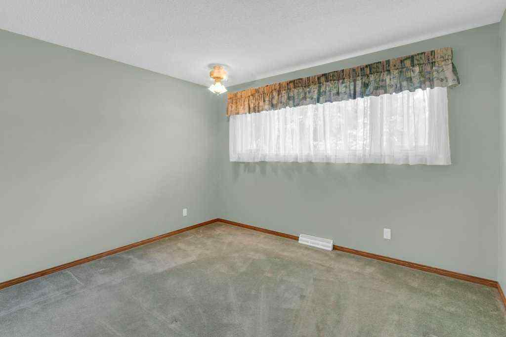MLS® A2255879 - 4808 Nordegg Crescent NW in North Haven Calgary, Residential