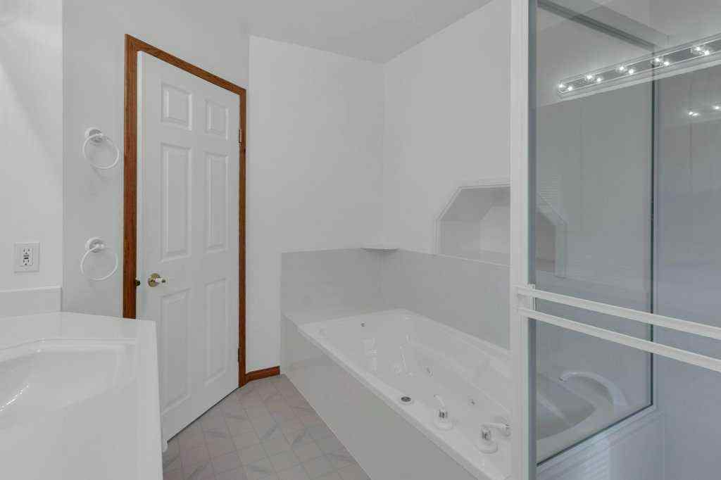 MLS® A2255879 - 4808 Nordegg Crescent NW in North Haven Calgary, Residential