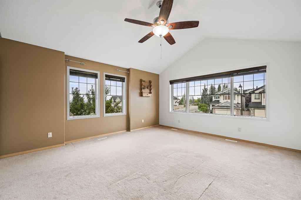 MLS® A2255881 - 7 Crestmont Drive SW in Crestmont Calgary, Residential