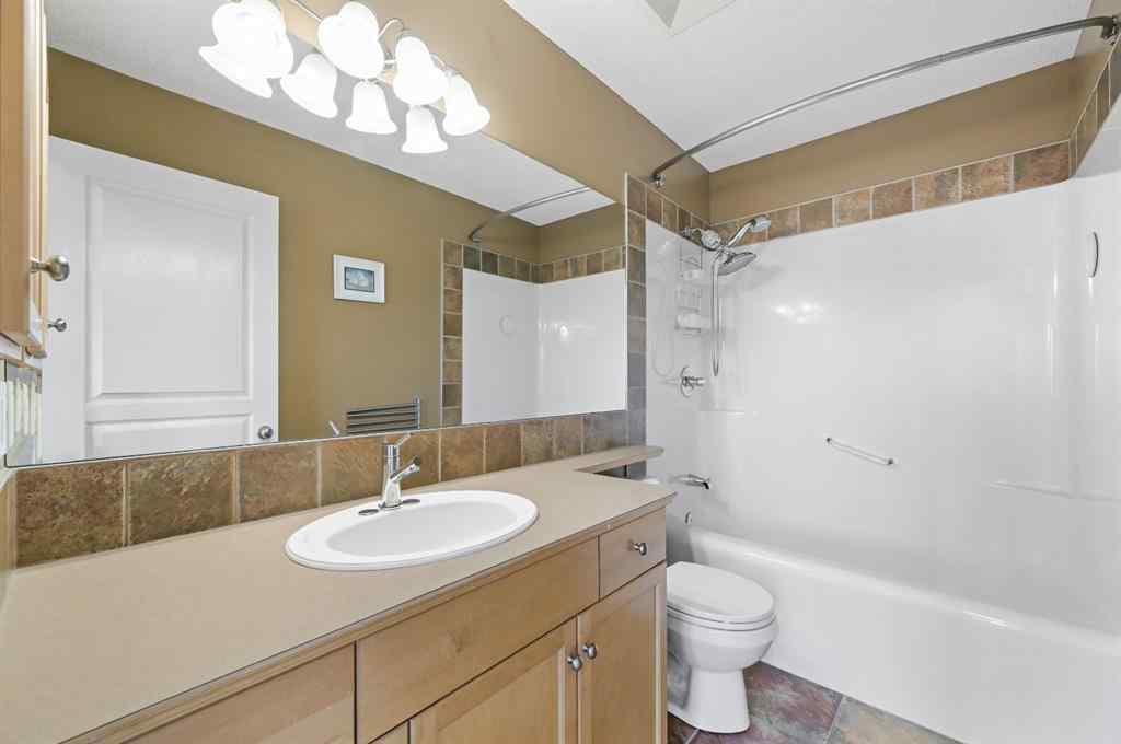 MLS® A2255881 - 7 Crestmont Drive SW in Crestmont Calgary, Residential