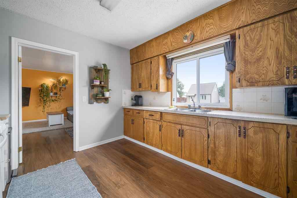 MLS® A2255883 - 316 2 Street SE in NONE Redcliff, Residential