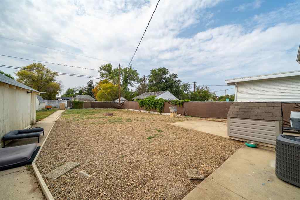 MLS® A2255883 - 316 2 Street SE in NONE Redcliff, Residential