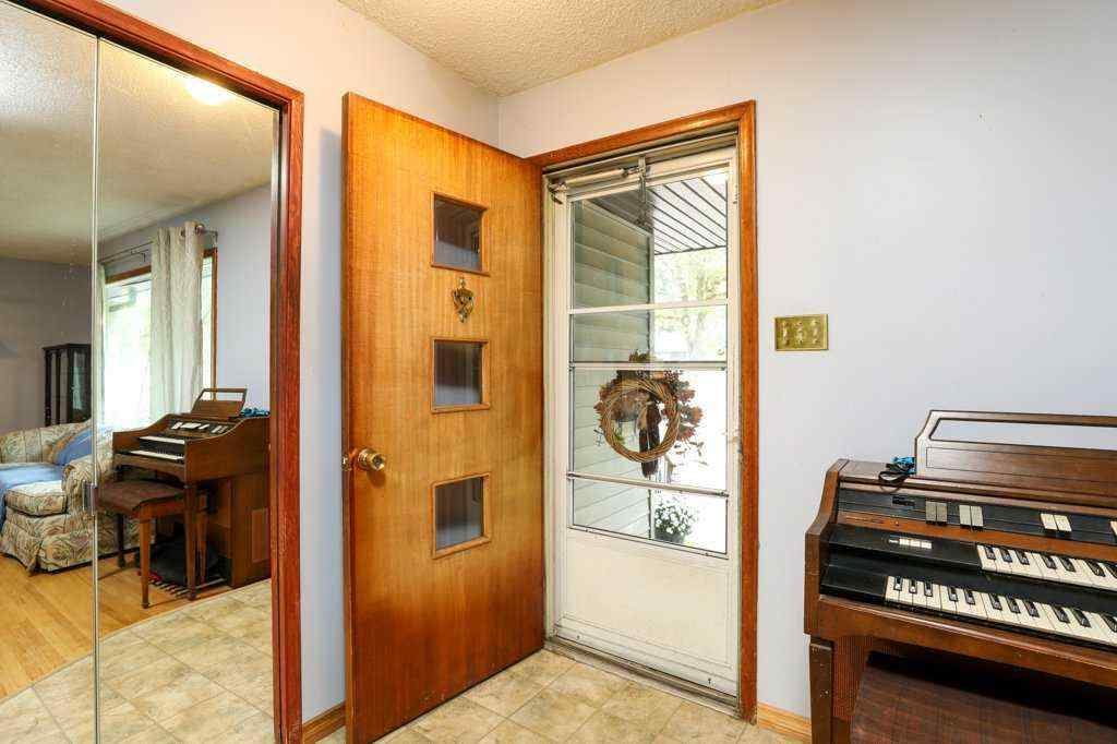 MLS® A2255889 - 1120 11 Street S in Fleetwood Lethbridge, Residential