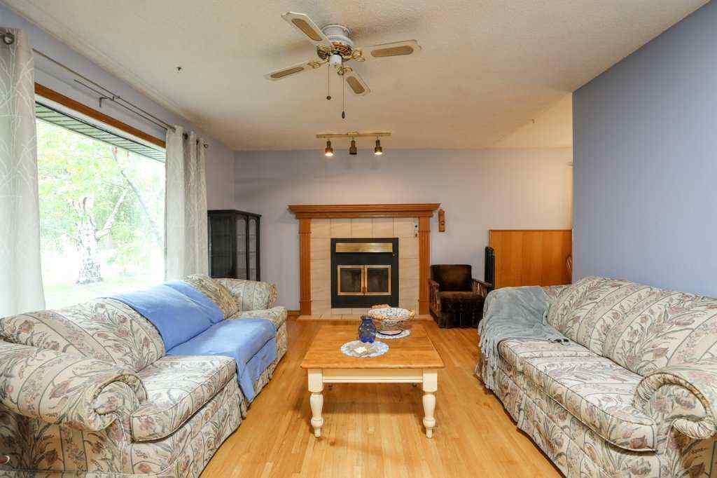 MLS® A2255889 - 1120 11 Street S in Fleetwood Lethbridge, Residential
