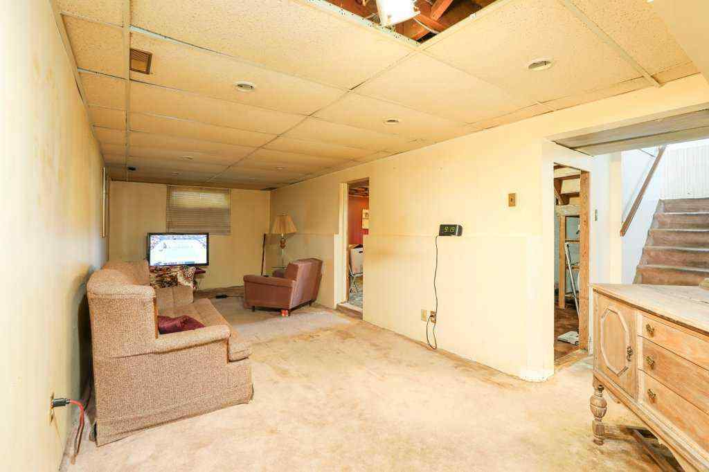 MLS® A2255889 - 1120 11 Street S in Fleetwood Lethbridge, Residential