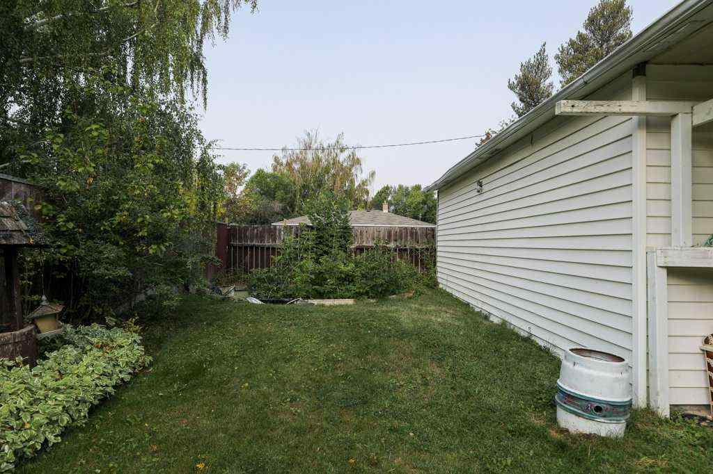 MLS® A2255889 - 1120 11 Street S in Fleetwood Lethbridge, Residential