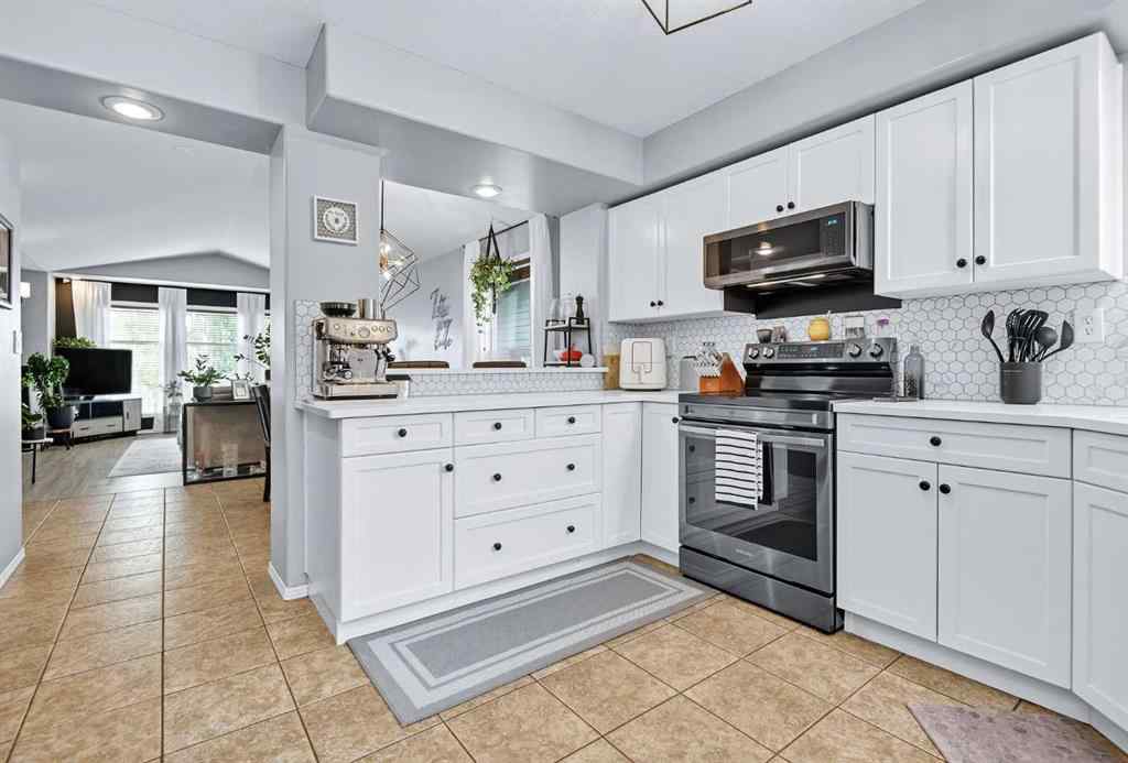 MLS® A2255893 - 149 Lanterman Close  in Lonsdale Red Deer, Residential