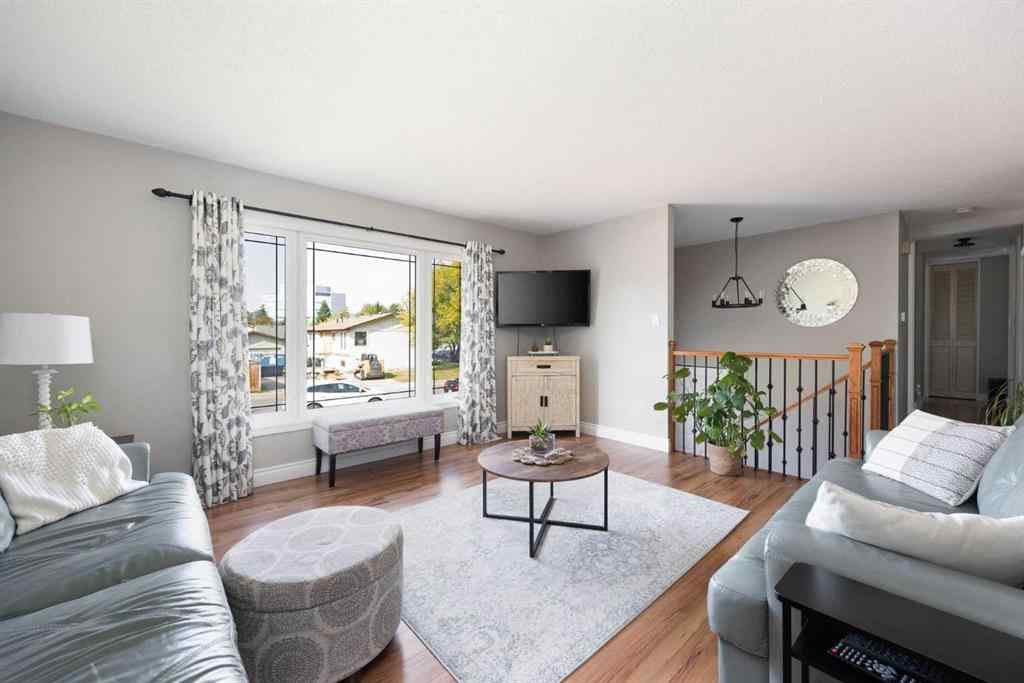 MLS® A2255898 - 3 MAY Crescent  in Downtown Fort McMurray, Residential