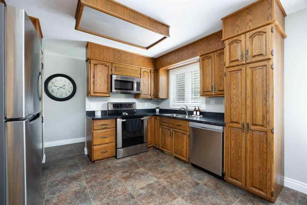 MLS® A2255898 - 3 MAY Crescent  in Downtown Fort McMurray, Residential