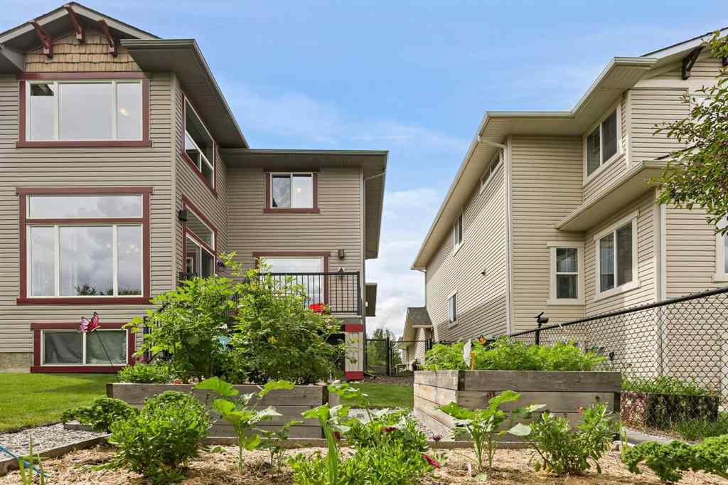 MLS® A2255901 - 66 Crestbrook Hill SW in Crestmont Calgary, Residential