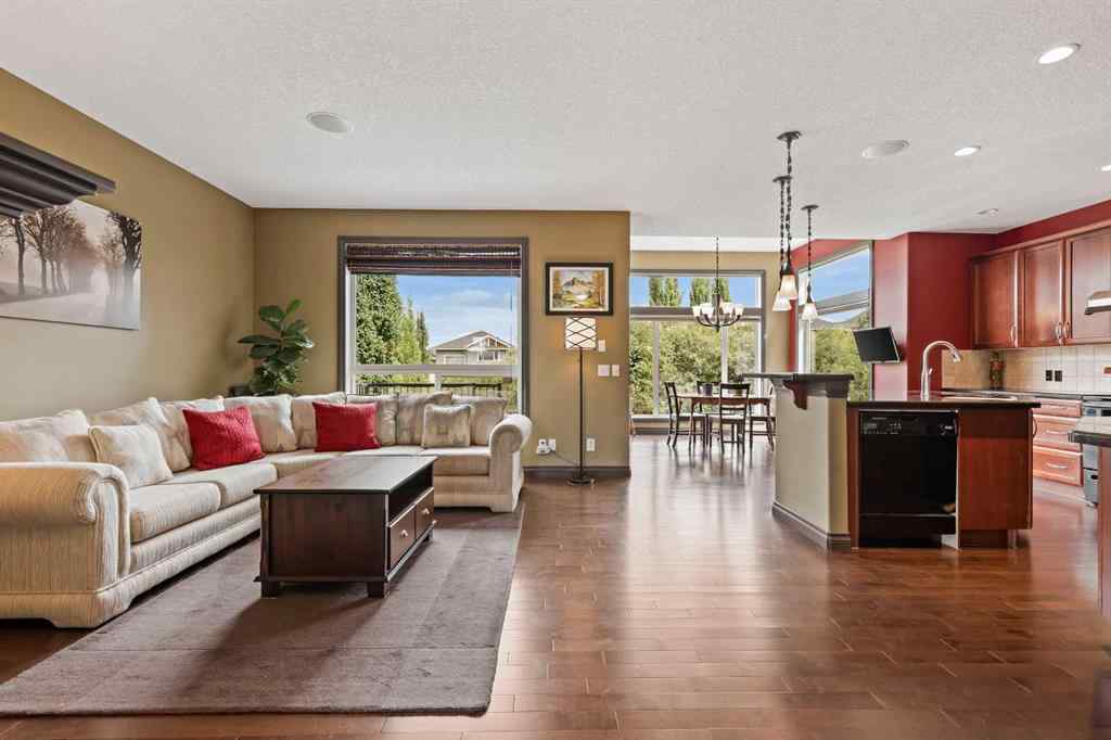 MLS® A2255901 - 66 Crestbrook Hill SW in Crestmont Calgary, Residential