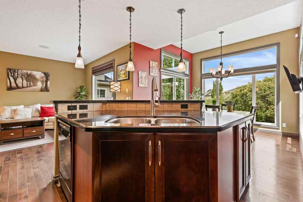 MLS® A2255901 - 66 Crestbrook Hill SW in Crestmont Calgary, Residential