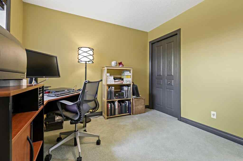MLS® A2255901 - 66 Crestbrook Hill SW in Crestmont Calgary, Residential