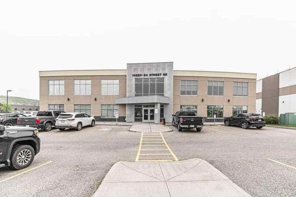 MLS® A2255903 - Unit #102 10820 24 Street SE in Shepard Industrial Calgary, Commercial