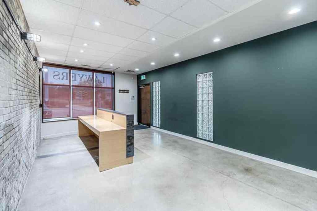 MLS® A2255903 - Unit #102 10820 24 Street SE in Shepard Industrial Calgary, Commercial