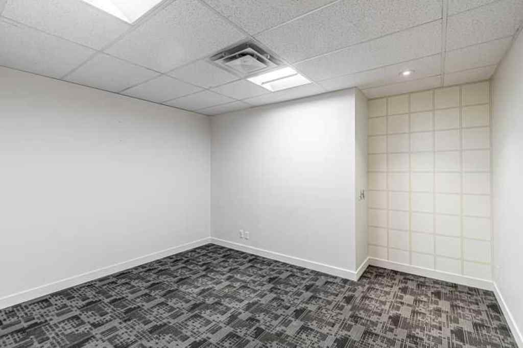 MLS® A2255903 - Unit #102 10820 24 Street SE in Shepard Industrial Calgary, Commercial