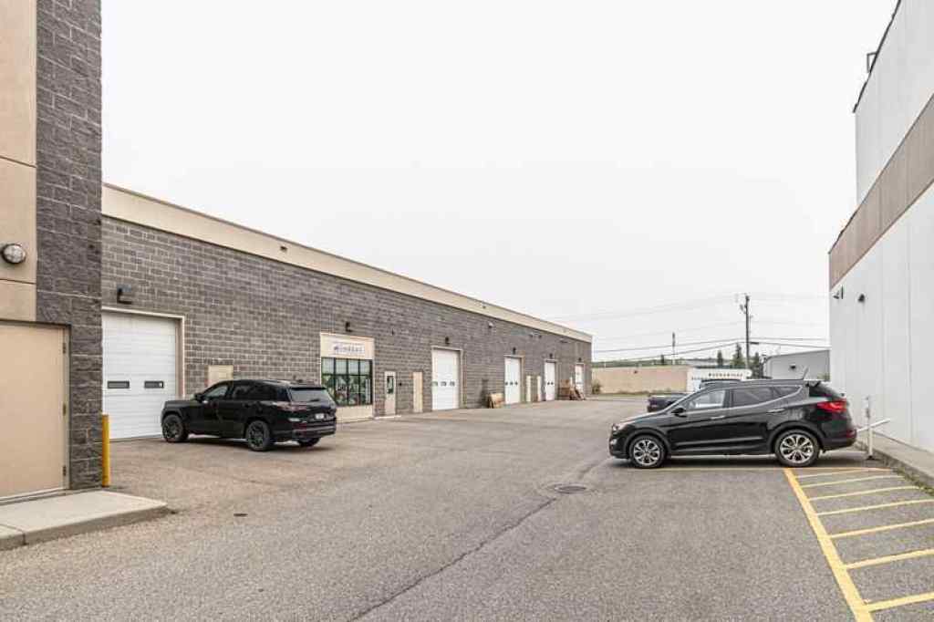 MLS® A2255903 - Unit #102 10820 24 Street SE in Shepard Industrial Calgary, Commercial