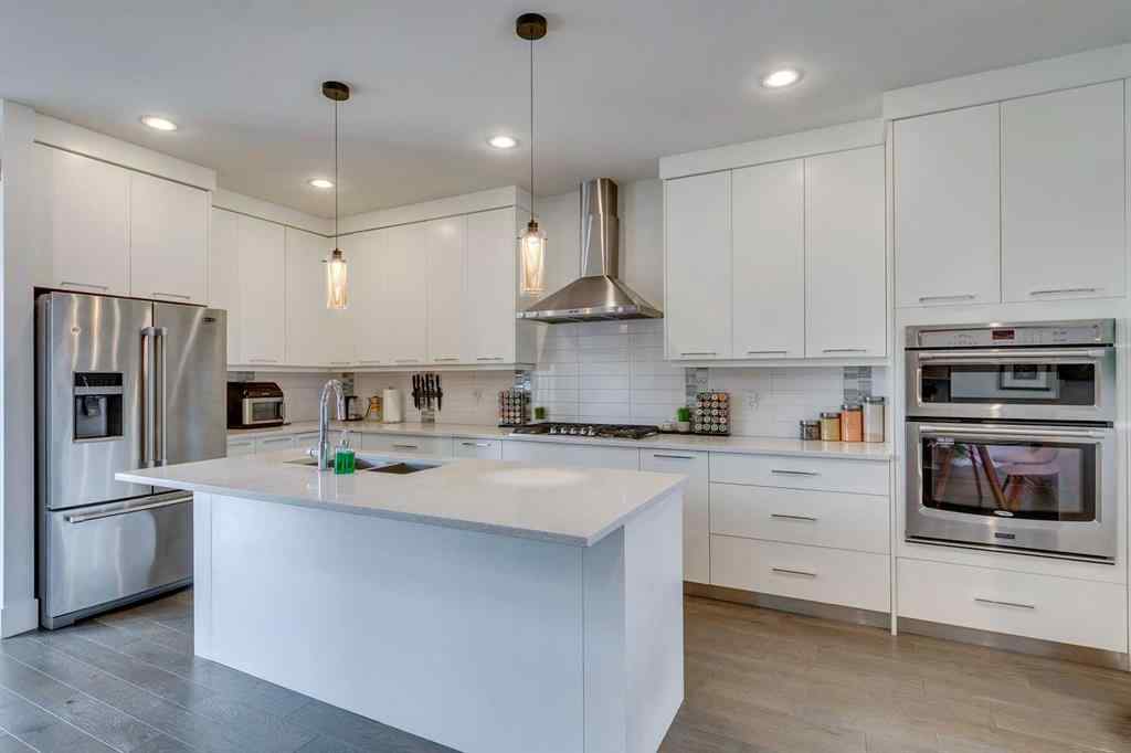 MLS® A2255904 - 522 37 Street NW in Parkdale Calgary, Residential