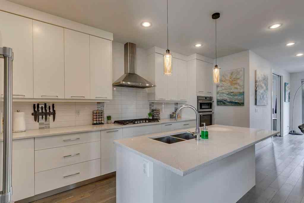 MLS® A2255904 - 522 37 Street NW in Parkdale Calgary, Residential