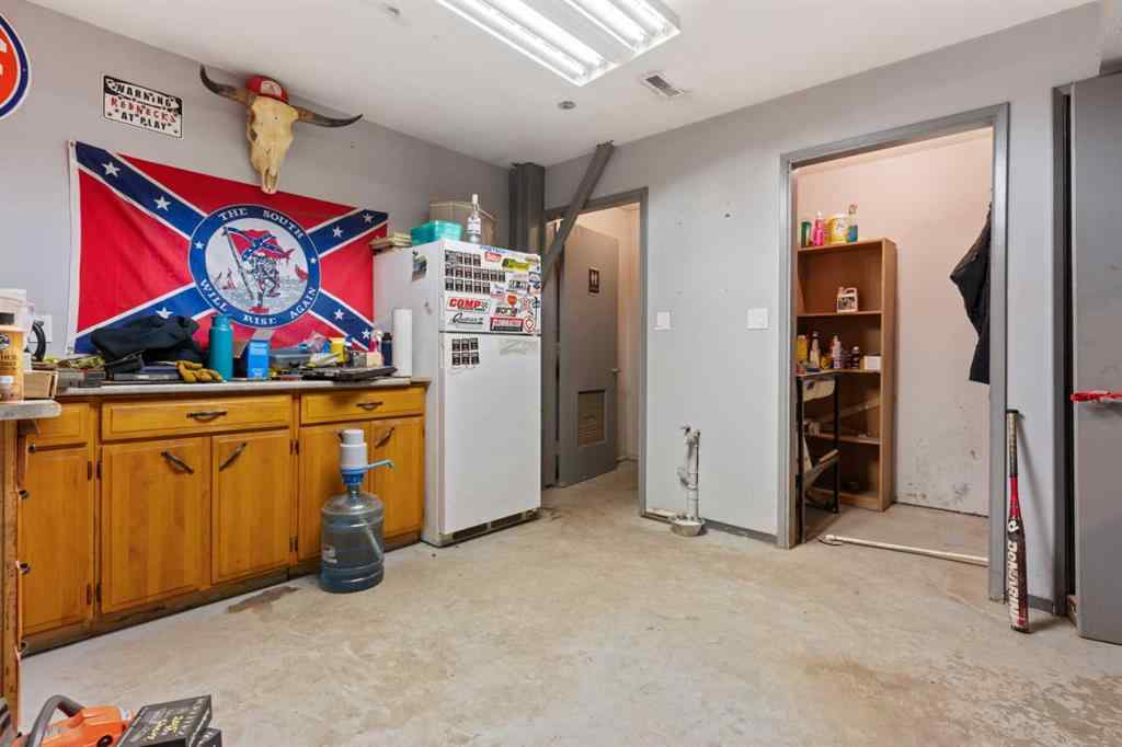 MLS® A2255905 - 5002 50 Street  in NONE Strome, Commercial