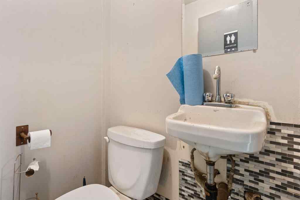 MLS® A2255905 - 5002 50 Street  in NONE Strome, Commercial