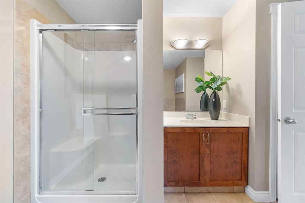 MLS® A2255907 - Unit #3405 24 Hemlock Crescent SW in Spruce Cliff Calgary, Residential