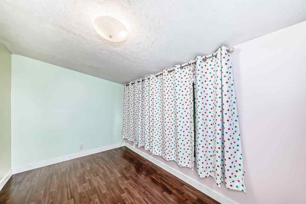 MLS® A2255913 - 842 Briarwood Road  in Brentwood_Strathmore Strathmore, Residential