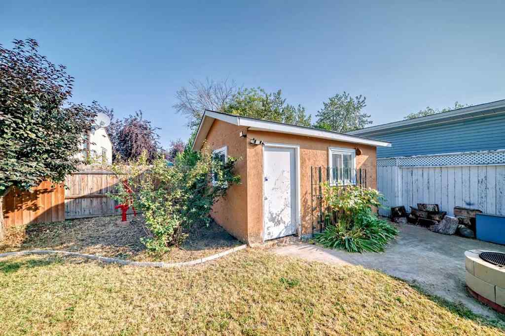 MLS® A2255913 - 842 Briarwood Road  in Brentwood_Strathmore Strathmore, Residential