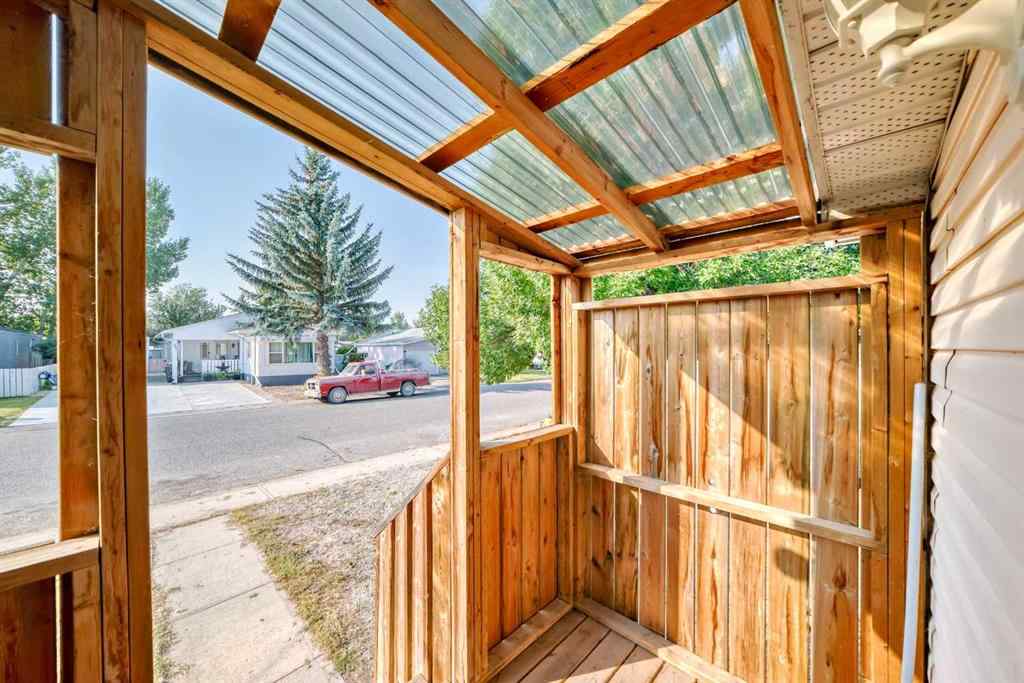 MLS® A2255913 - 842 Briarwood Road  in Brentwood_Strathmore Strathmore, Residential