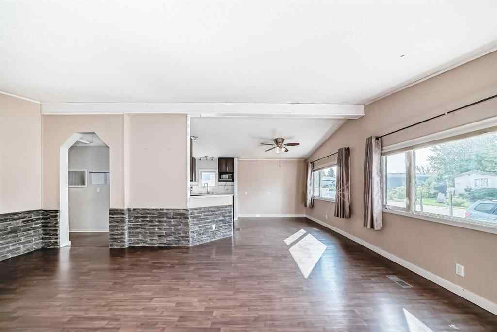 MLS® A2255913 - 842 Briarwood Road  in Brentwood_Strathmore Strathmore, Residential