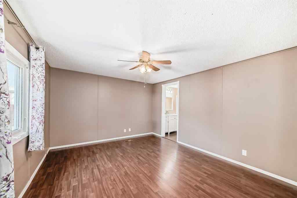 MLS® A2255913 - 842 Briarwood Road  in Brentwood_Strathmore Strathmore, Residential