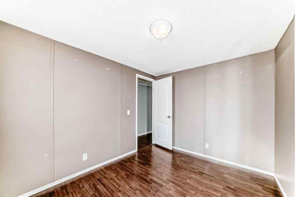 MLS® A2255913 - 842 Briarwood Road  in Brentwood_Strathmore Strathmore, Residential