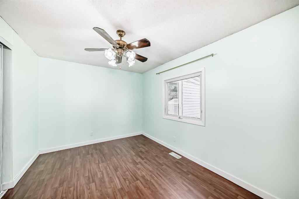 MLS® A2255913 - 842 Briarwood Road  in Brentwood_Strathmore Strathmore, Residential