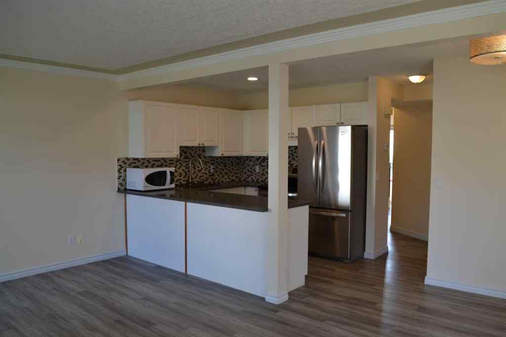 MLS® A2255916 - 21 Country Hills Rise NW in Country Hills Calgary, Residential