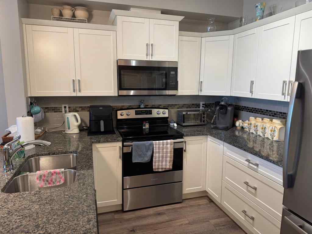 MLS® A2255920 - Unit #306 173 Fairmont Boulevard S in Fairmont Lethbridge, Residential